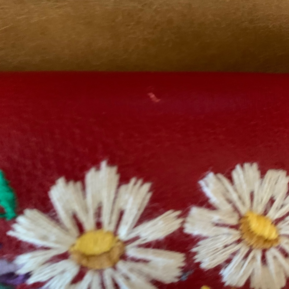 Gucci Large Linea Ricami Floral Shoulder Bag - Picture 5 of 16